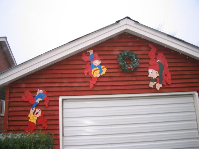 Kravlenisserne på garagen.